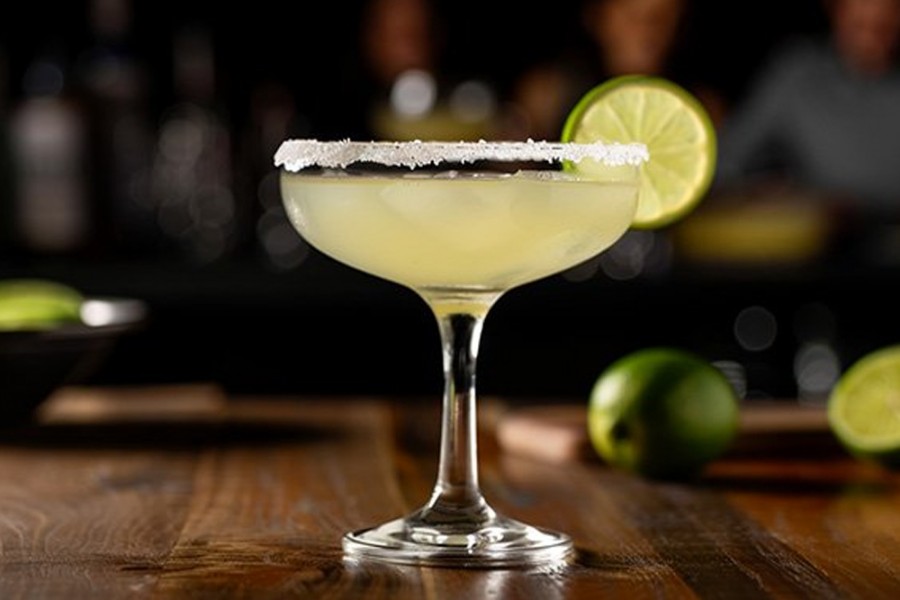 5 Easy Cocktails You Can Make at Home